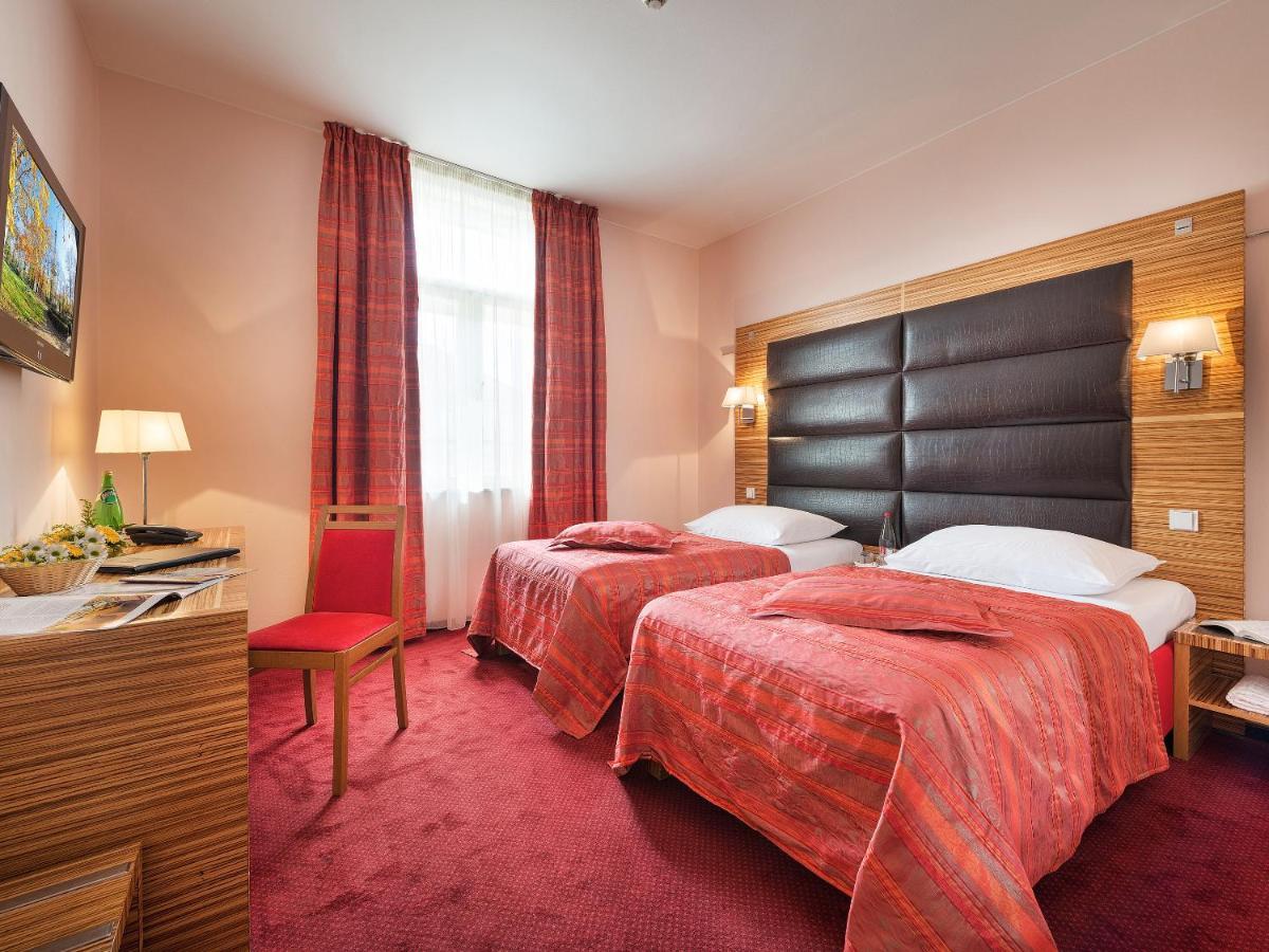 EA Hotel Sonata Praga Esterno foto