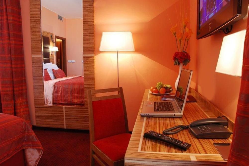 EA Hotel Sonata Praga Esterno foto