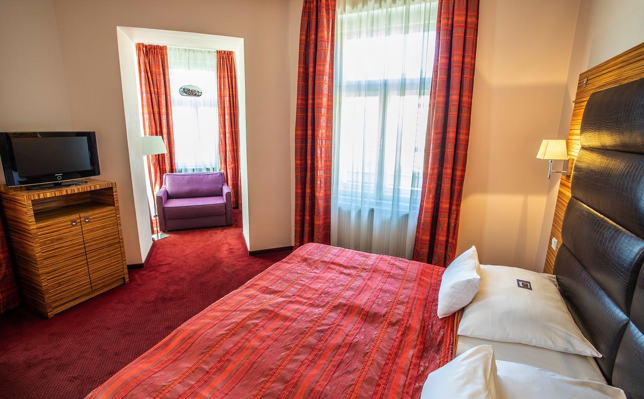EA Hotel Sonata Praga Esterno foto