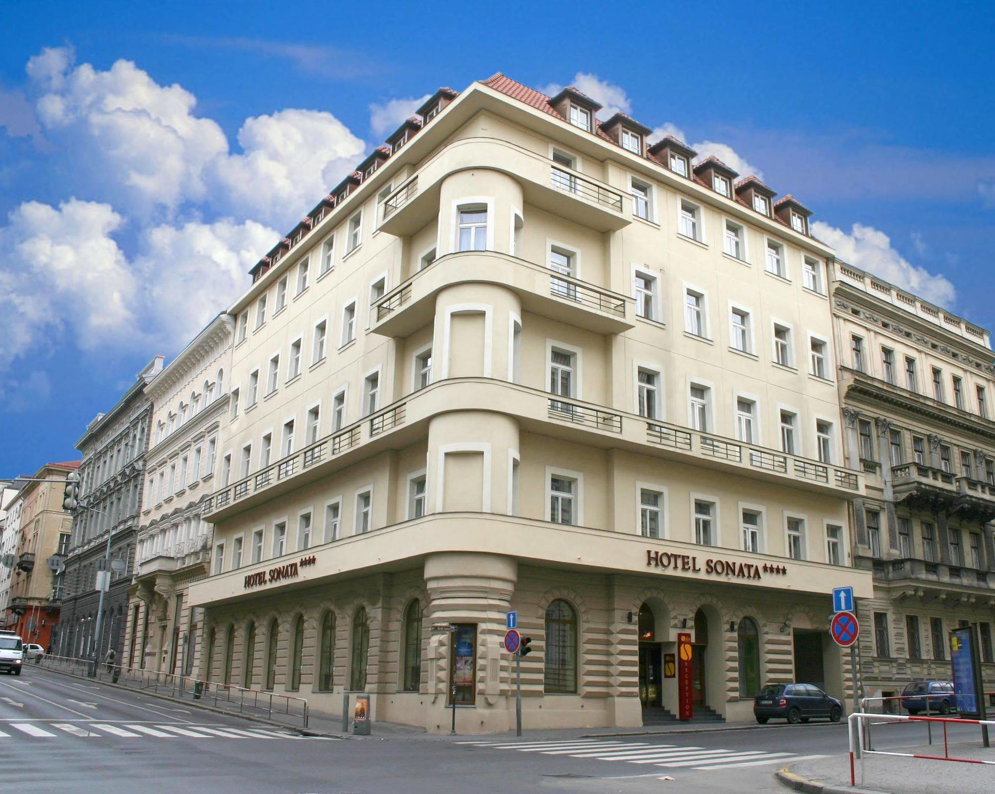EA Hotel Sonata Praga Esterno foto