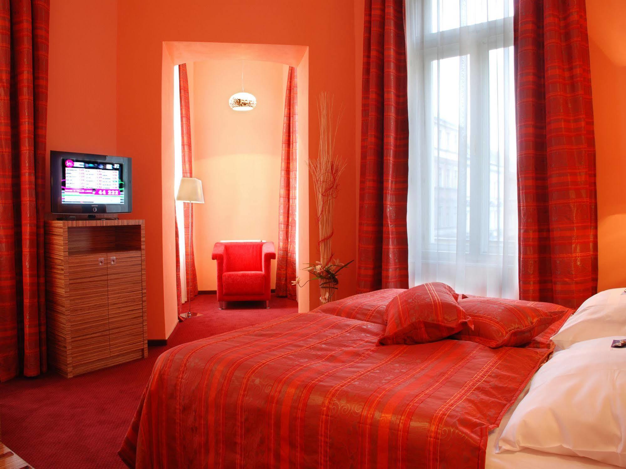 EA Hotel Sonata Praga Esterno foto